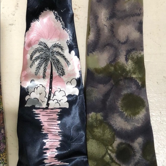 Incredible 5 Vintage & Designer Fabulous Ties - Picture 3 of 6